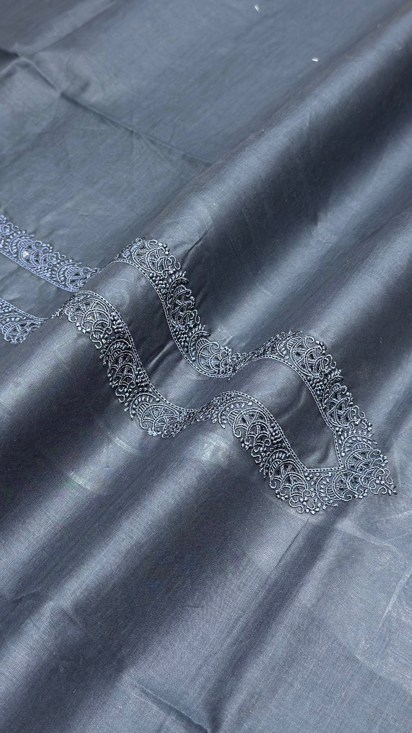 Elegant Cutwork Embroidered Imported Lawn Kurta / Pathani Set – Unstitched